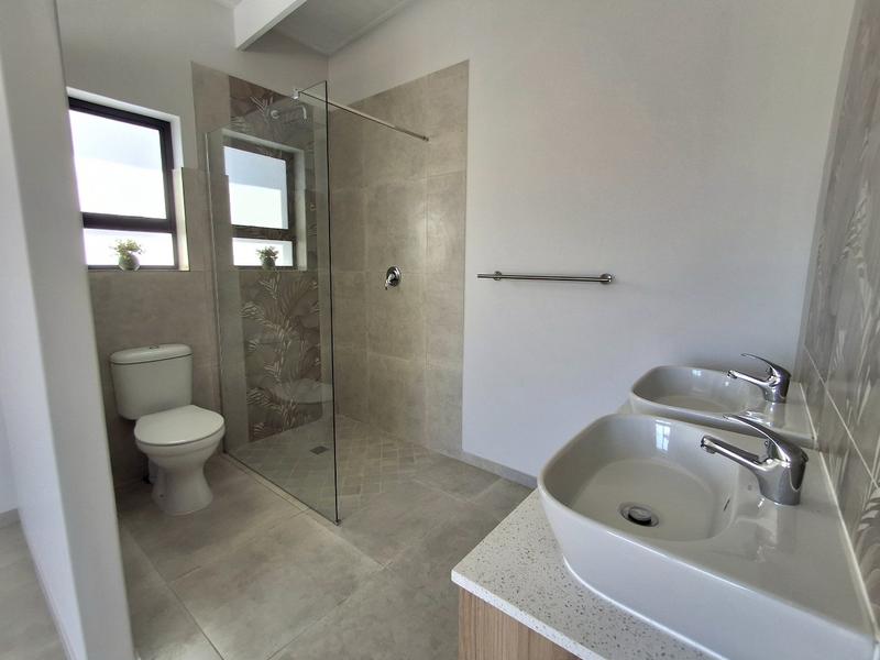 3 Bedroom Property for Sale in Britannia Bay Western Cape